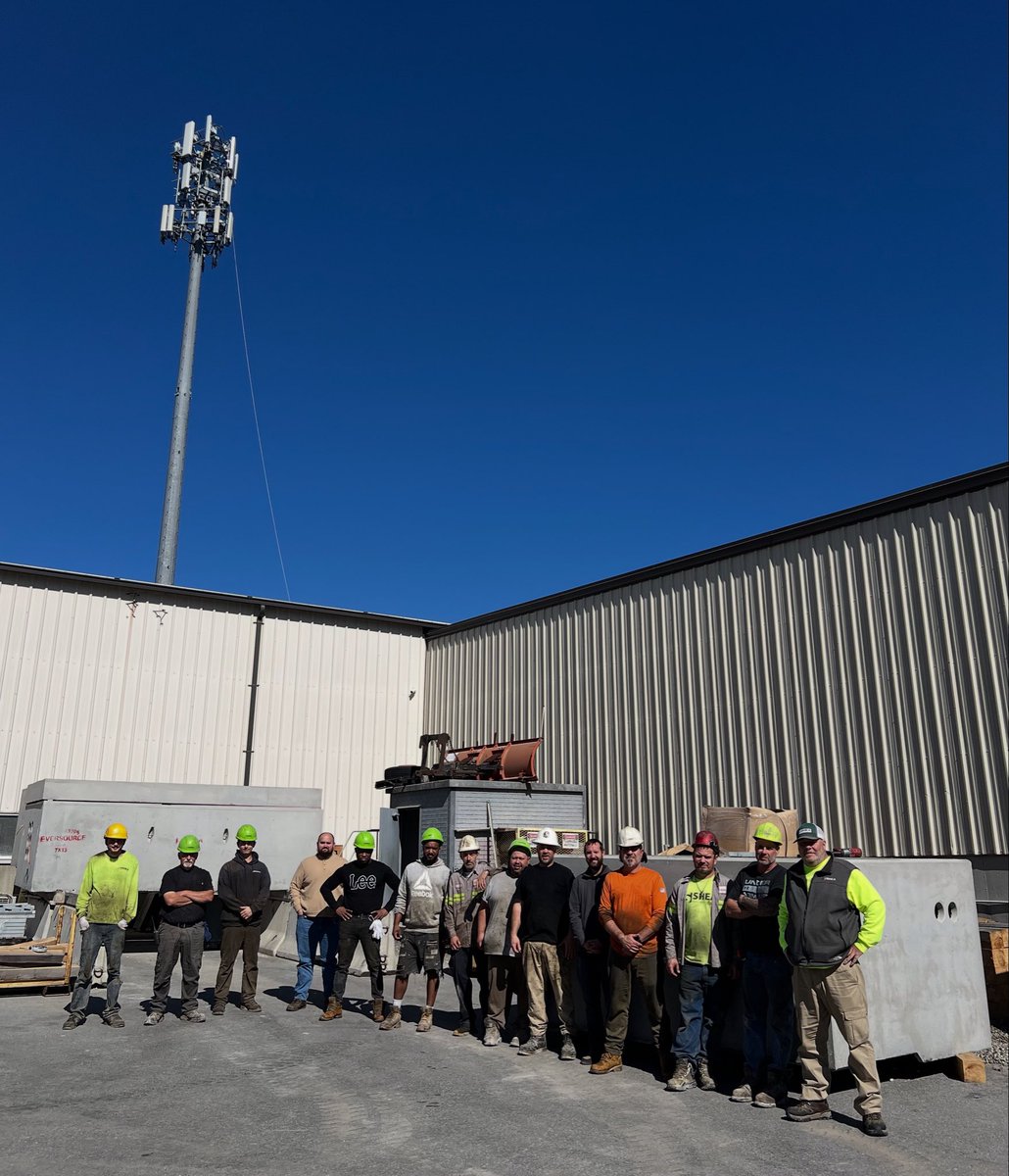 SheaConcrete's tweet image. It was another great day to have a great day ☀️ at our Rochester, MA plant … We continue to celebrate our team of experts as “Precast Days” 2025 rolls along 🇺🇸 … Teamwork makes the dream work #october2025 #precastconcrete #thesheaway #madeintheusa🇺🇸 #teamworkmakesthedreamwork