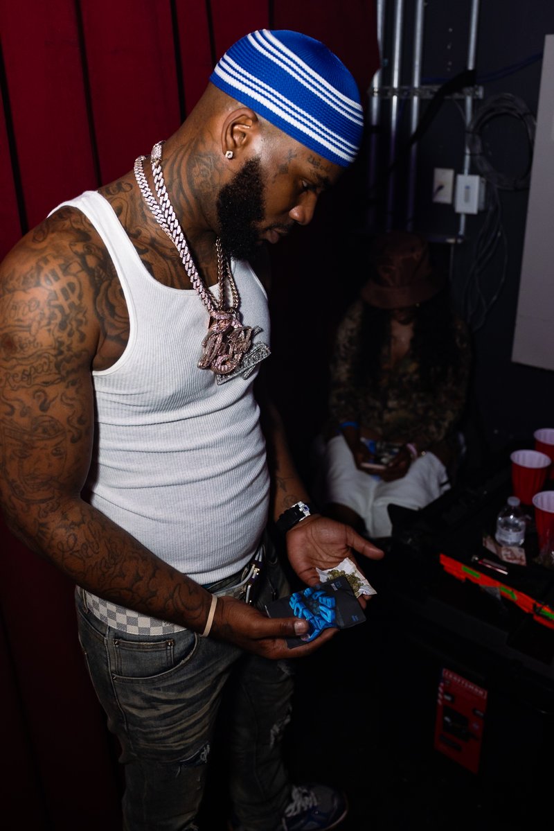 cookiesglobal's tweet image. { Blue Suede } 🥶 Shout out Q Da Fool ..

Tap in: cookies.link/tap-in