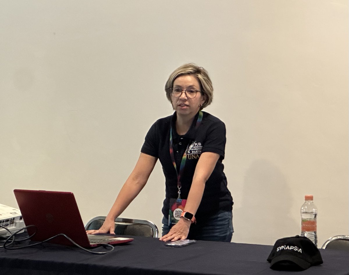 bioeticaunam's tweet image. Hoy en el festival #Synapsia la Mtra. Rocio Muciño, secretaria técnica del PUB, nos presentó la ponencia:  ¡De la moda… lo que menos contamina!
#SabíasQue el #FastFashion (ropa barata y de moda) es el segundo mayor contaminante del mundo. 👖