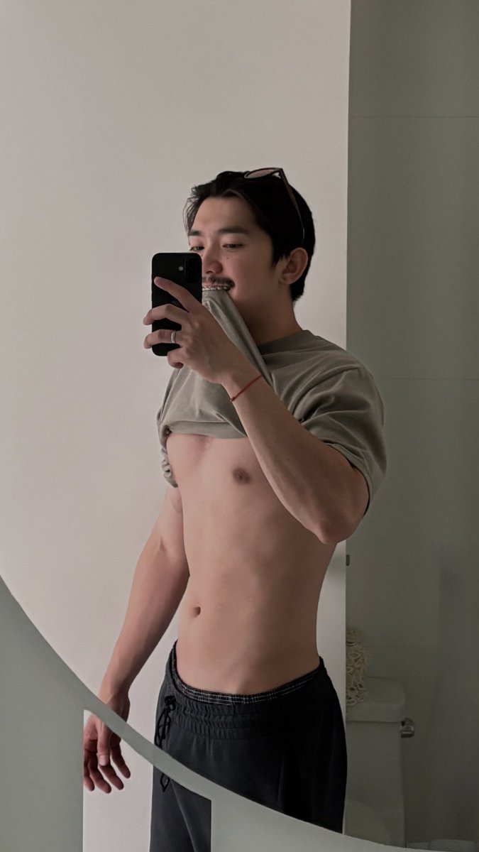 as_lorenzo_'s tweet image. love the lighting here :)