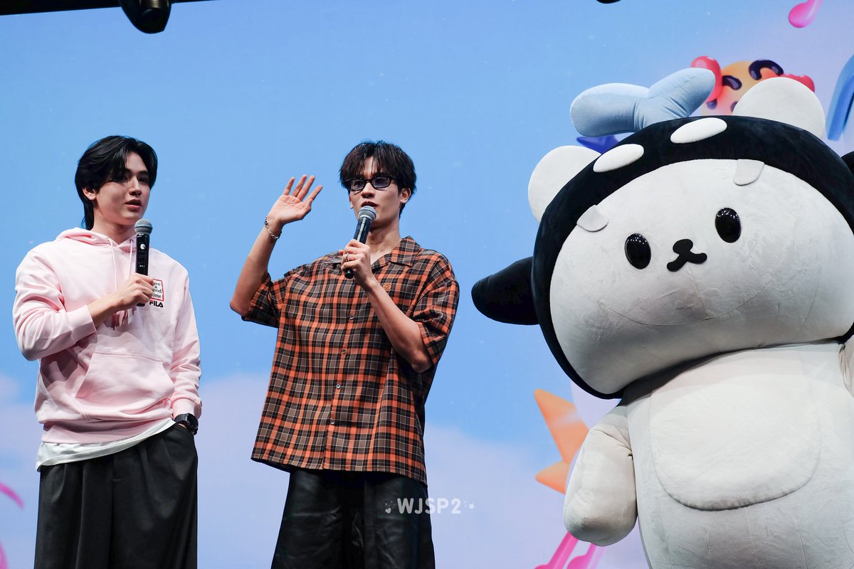 wjsp2's tweet image. ครอบครัวหมีวาฬ 🐋🐻‍❄️🍼✨️💖

TAYNEW FNV FANSIGN
#GMMTVFANIVALxTayNew
#TayNew #เตนิว #Polcasan #ยัยซัง