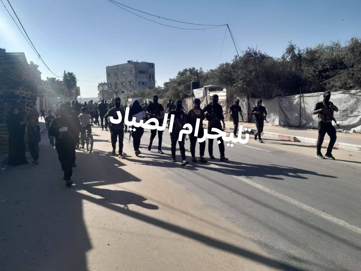 HowidyHamza's tweet image. BREAKING: Hamas&apos;s militias arrested another group of Gazans in the Al Nussirat camp, accused them of &quot;shooting at the resistance&quot; and plans to execute them soon.