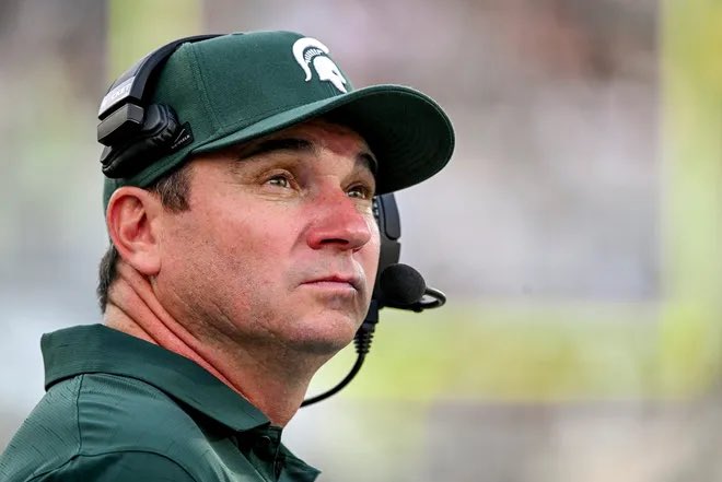 DrunkMattyP's tweet image. Jonathan Smith coaches with zero emotion, and you can see it in the rest of the team. Getting boat raced against UCLA on homecoming is not ideal.