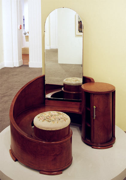 BiancoDavinci's tweet image. Art Deco dressing table 1939