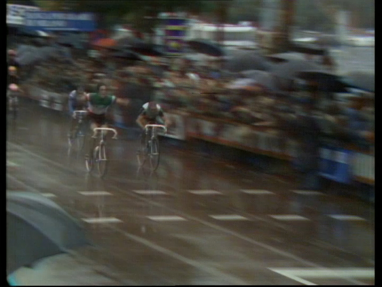 Sono passati 50 anni da quando, #11ottobre 1975, la Rai produsse per la prima volta a colori una gara di ciclismo, #girodilombardia ma solo per Eurovisione. #storia #televisione Potete leggere articolo nel blog a link seguente pinofrisoli.blogspot.com/.../l11-ottobr…...
