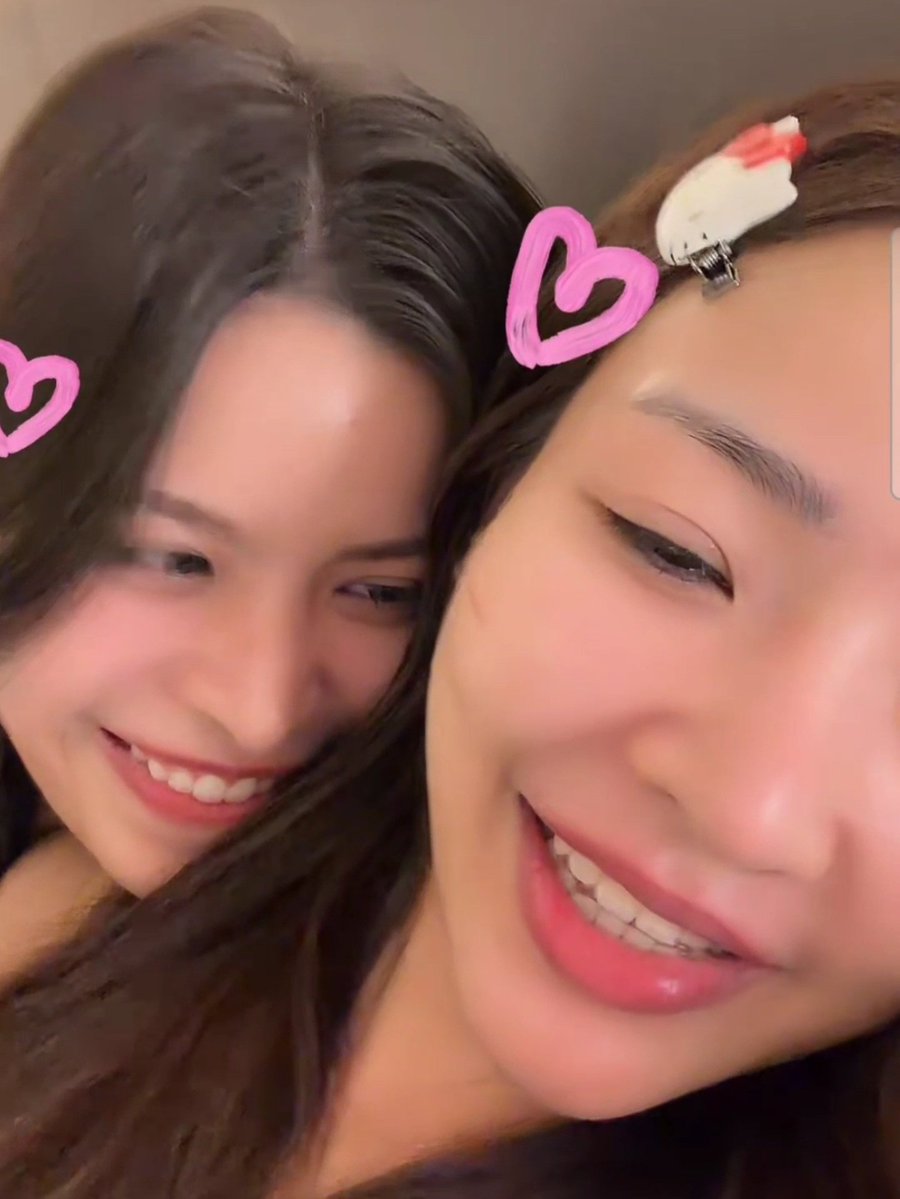 Noiina60's tweet image. ใครบอกไม่ใช่แฟน นี่เถียงคอขึ้นเอ็น 555

#FayMay #fay_riezz #maywyda #FayMayFMInOsaka