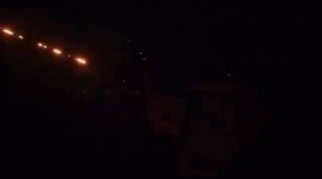 M_MILADkamal's tweet photo. #خبرتازه: صدیق‌الله قریشی بدلون، آمر اطلاعات ریاست اطلاعات و فرهنگ ننگرهار، می‌گوید که به‌منظور گرفتن انتقام حمله هوایی پاکستان در کابل، نیروهای قول اردوی ۲۰۱ و نیروهای سرحدی در زون شرق، در نقاط مختلف خط فرضی ولایت‌های کنر و ننگرهار، درگیر نبرد شدید با نیروهای پاکستانی هستند. https://t.co/RTqGBUhlPH