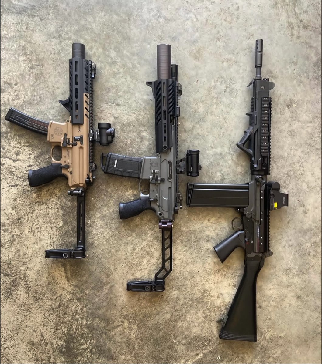 gundosedaily's tweet image. Left, middle or right?