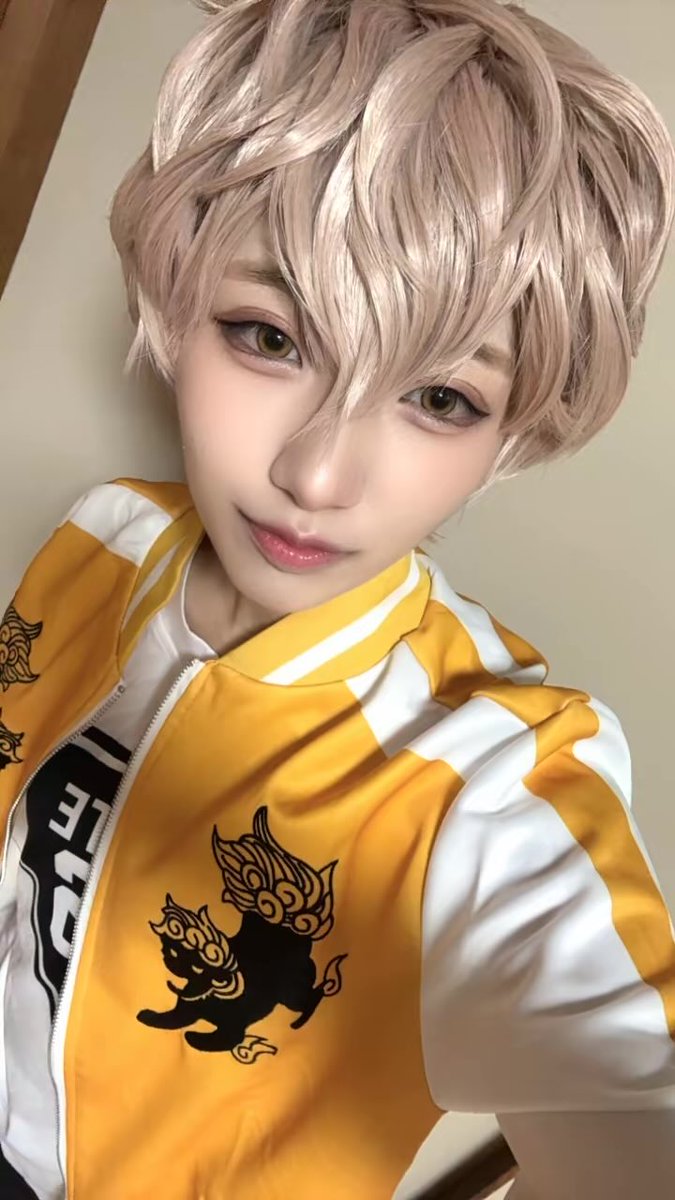 兎耳山丁子

ウィッグ製作者<a href="/Remy9639/">れみくろ</a> 

沢山のメイクのアドバイスありがとうございました♡

#初心者レイヤー 
#WB 
#兎耳山丁子