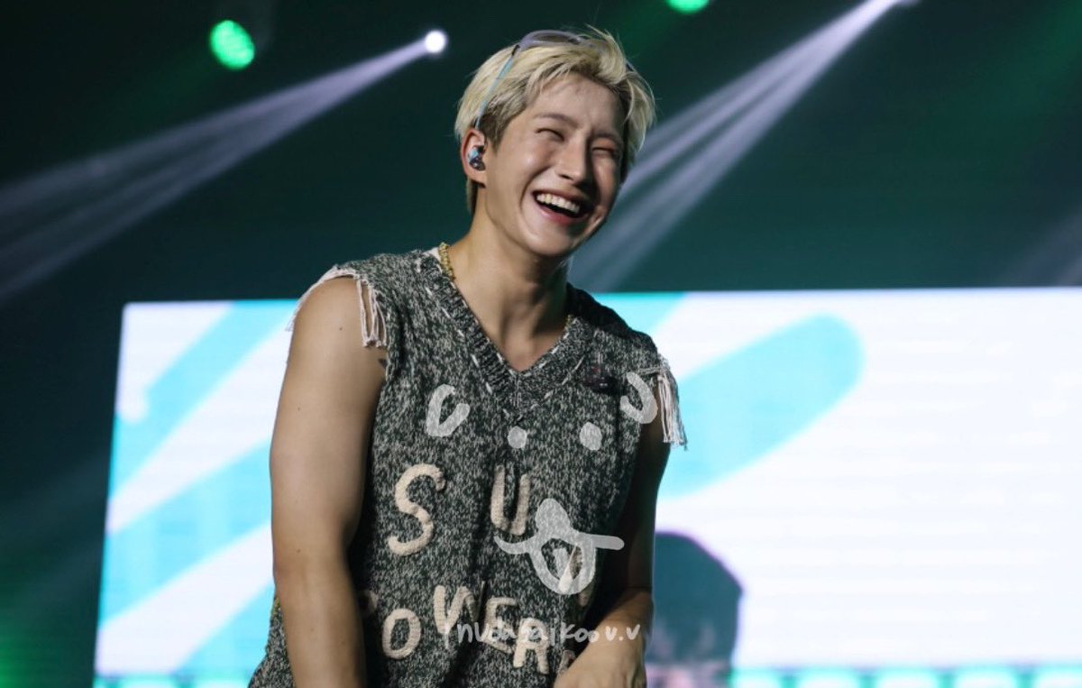 โปใ
tweet media