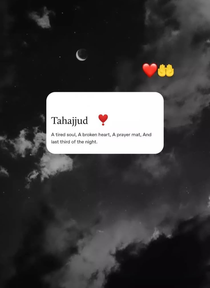Al__Quraan's tweet photo. Tahajjud a tired soul, a broken heart, a prayer mat, And last third of the night. https://t.co/oIPAfELYId