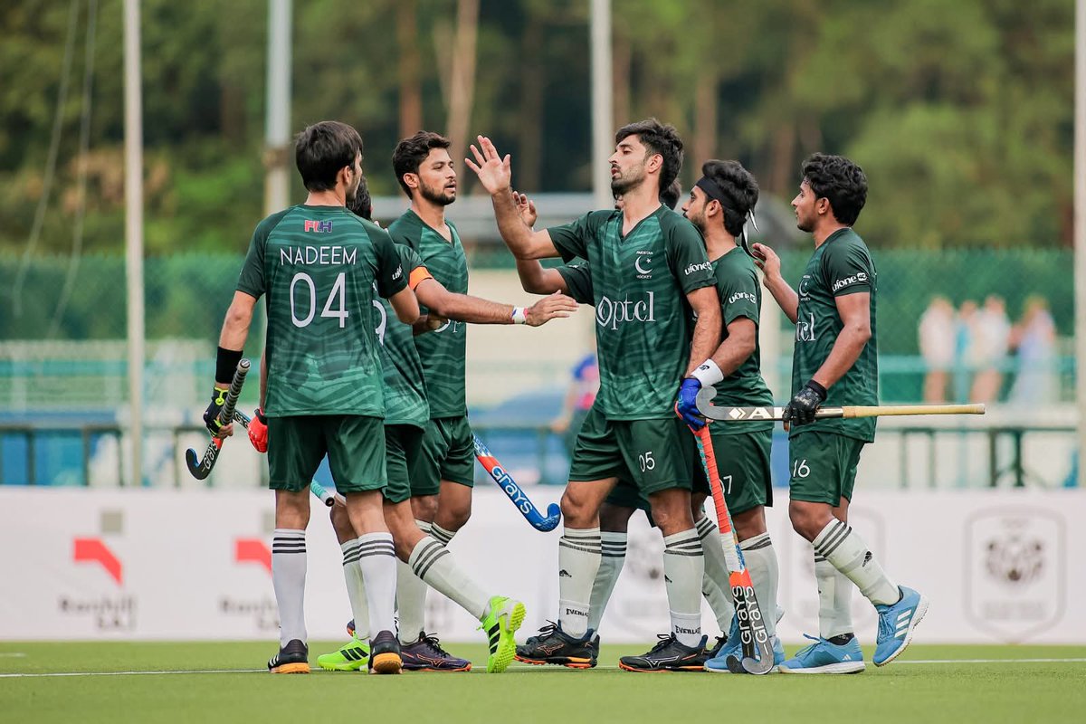 PTVSp0rts's tweet image. Moments of the Match 🎥
🇵🇰 Pakistan 7–2 Malaysia 🇲🇾

Dominant show by Team Pakistan at the Sultan of Johor Cup 2025! 🏑🔥
Powerful attacks, solid defense, and unstoppable goals. A statement win for the Green Shirts! 💪🇵🇰

#SultanOfJohorCup #PakistanHockey