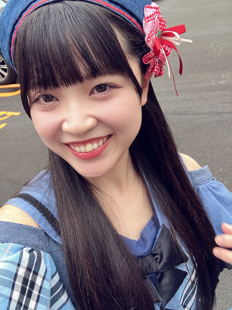 hifumi_ituharu's tweet image. かがやきフェス1日目ありがとうございましたぁ👏

たくさん写真撮ってくれたり動画撮ってくれたりありがとうござますっ✨️

久しぶりにお話できてすごく嬉しかったよぉっ🥰❤️

明日は金沢gateBlackにて16:05〜ライブですっ‼️2日目かがやきフェスたのしもうねっ❣️