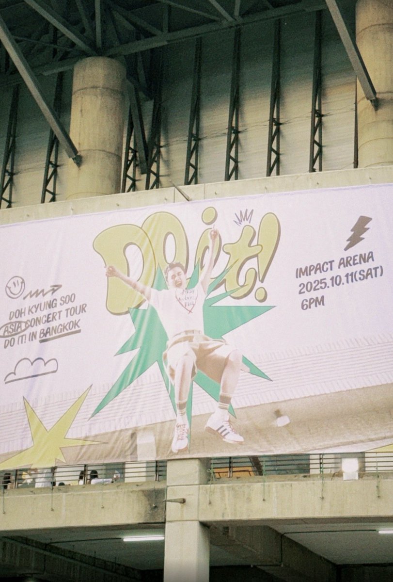 DohSooProjectTH's tweet photo. มีคนรักคยองซูเยอะมากเลยแหละ ! 🤍✨

⊹ 
　  ·  ˚ ₊⠀⠀⠀⠀⠀⠀ ⣀
⠀⠀⠀⠀⠀⠀⠀⠀⠀⠀⣰⣿⣧
⠀⠀⠀⠀⠀⠀⠀⠲⣿⣿⣿⣿⣿⣿⣿⠟
⠀⠀⠀⠀⠀⠀⠀⠀  ⣿⣿⣿⣿⣿⡁
⠀⠀⠀⠀⠀⠀⠀⠀  ⣿⠟⠋⠛⠿⡇

#도경수 #DOHKYUNGSOO
#ASIACONCERT_DOit
#DOit_inBANGKOK https://t.co/rPa3IWRNVK