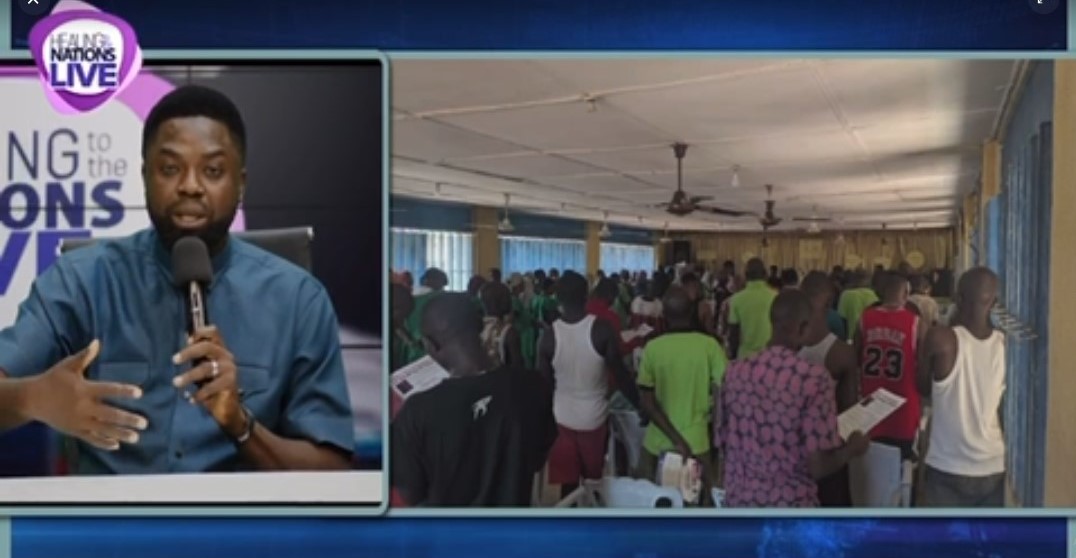 HSTV_'s tweet photo. Even inmates in prisons are not left out of the massive global Healing Crusade! 
Lives are being transformed behind bars through the power of the Healing Streams.
Watch this touching testimony on Healing To The Nations Live, airing now at https://t.co/UmFi2dA3Qt 🌍💫 #HTTNLive https://t.co/su2FF6bLGu