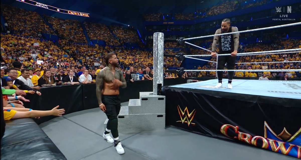 cardinalsbird's tweet image. I’m glad Jey did it, Jey doesn’t need his family, he’s successful on his own. Jey needs @Jaida_Parkerwwe by his side. Bring #OTM @BRONCO_WWE @Lucien_wwe on #WWERaw @WWEUsos @WWE @TripleH #WWECrownJewelML #WWECrownJewel #JeyUso #JaidaParker #YEET
