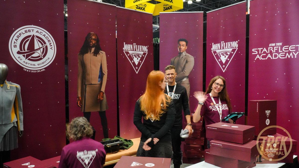 What do you think of the Starfleet Academy unveil of a male Klingon wearing a skirt at NYCC?