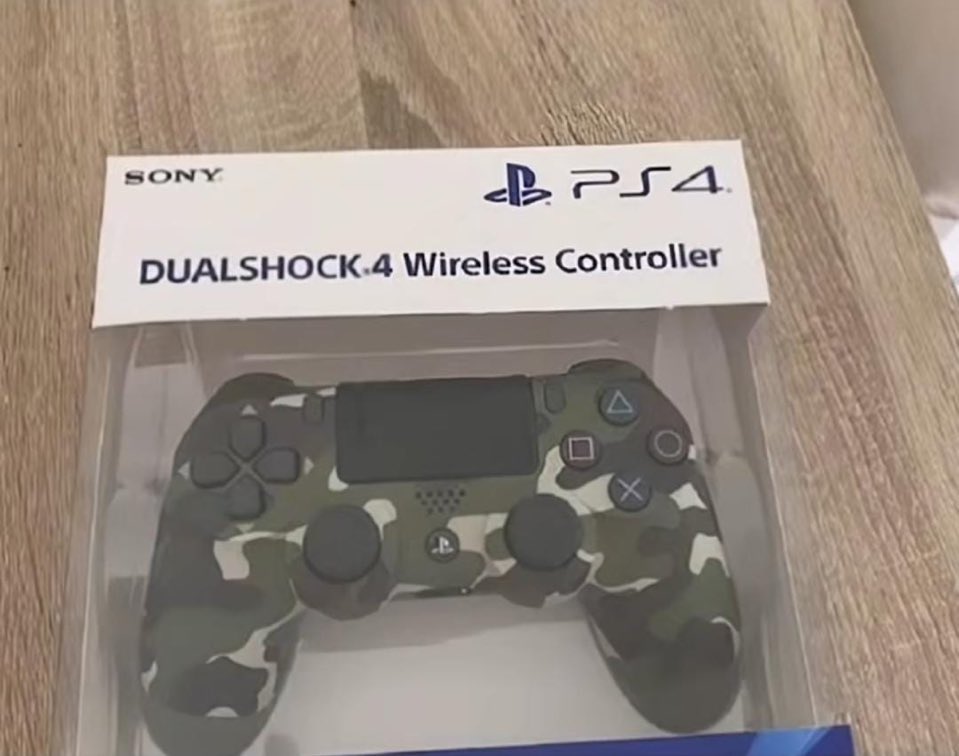 Me pedí un control de play por amazon y me llegó la caja vacía 🤦 <a href="/amazon/">Amazon</a>