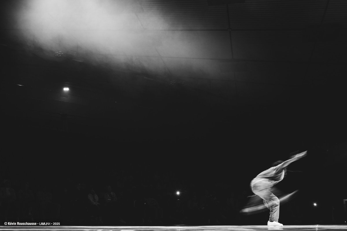 [EN IMAGES] Le <a href="/StylesJ2K/">Styles J2K</a> a lancé sa nouvelle édition samedi à la salle polyvalente de #Laval avec les @HIPHOPGAMES Exhibition. Audace, inventivité et énergie ont embarqué le public dans un moment collectif incroyable ! 🔥 La suite du programme ici : stylesj2k.laval.fr/festival-j2k/