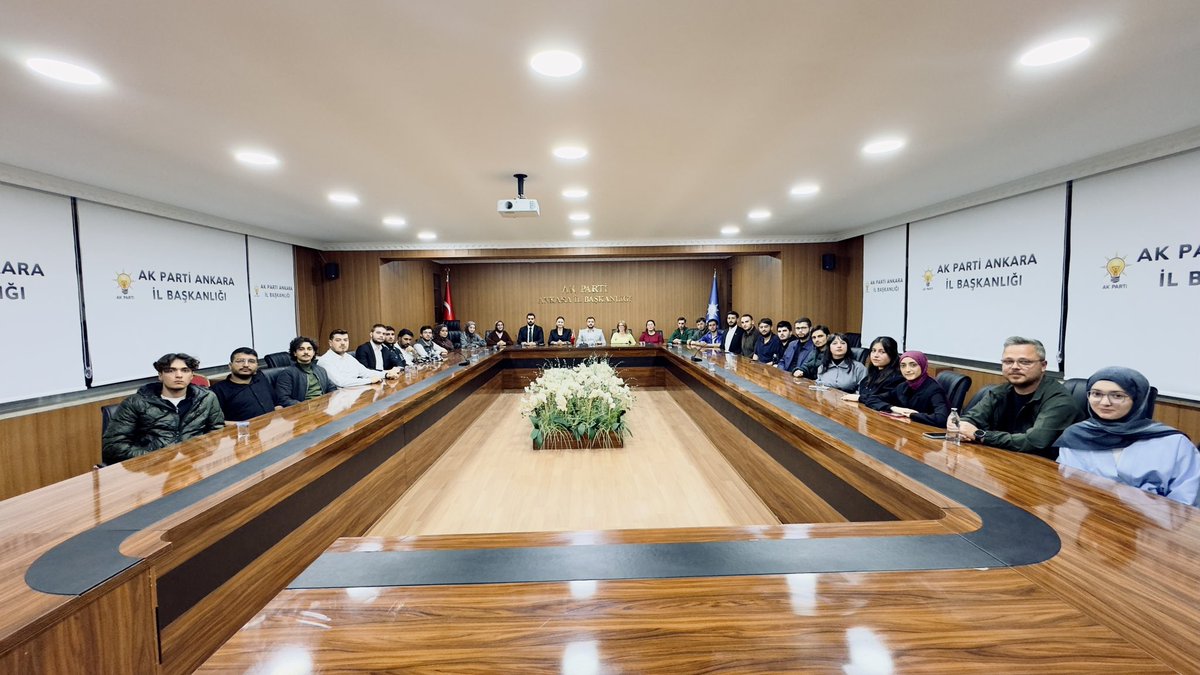 📍 AK Parti Ankara İl Başkanlığı

Gençlik Kolları MKYK Üyemiz, ÜniAK İç Anadolu Bölge Koordinatörümüz <a href="/zahidbozgeyik/">Av.Mehmet Zahid Bozgeyik</a> liderliğinde haftalık olağan Yürütme ve Okul Başkanları toplantımızı gerçekleştirdik.

Ankara’nın her sokağında ÜniAK Ankara hep yanında! 🚀