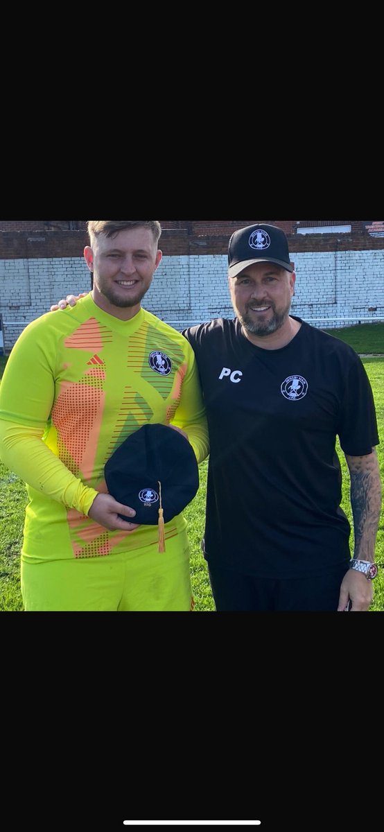 Ajnota2's tweet image. 100th appearance clean sheet 3 points been class over years onto the next 200 Utfm ❤️🖤