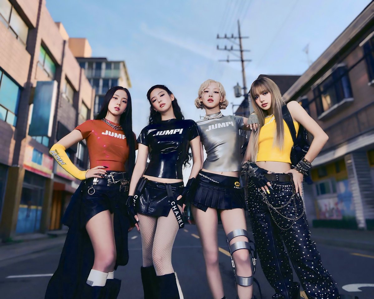 BLACKPINK becomes the FIRST girl group in history with all members surpassing 1 BILLION streams on Spotify.