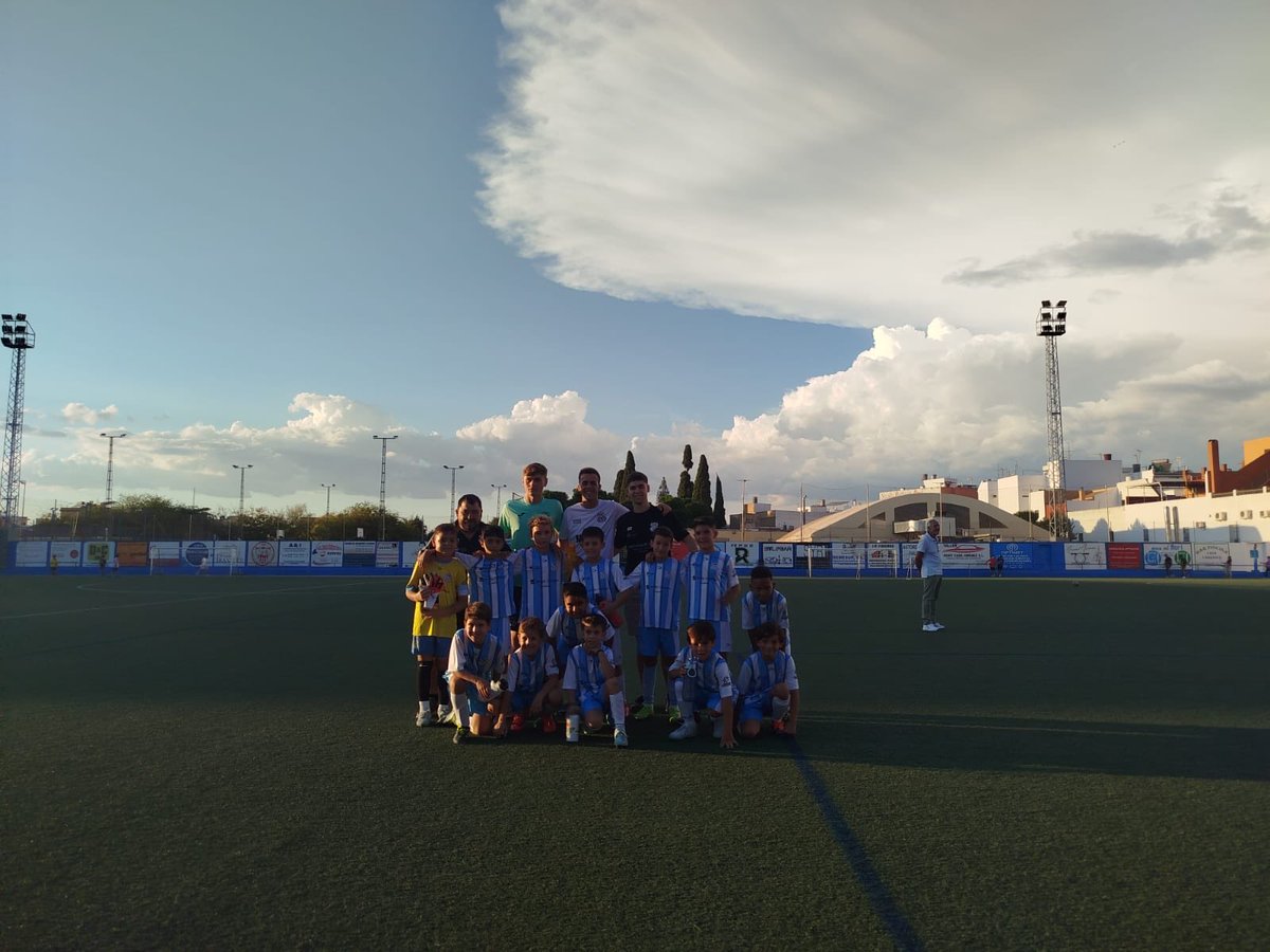 CanteraAlgabeno's tweet photo. El Benjamin de 4ªA de Telu gana su primer encuentro de ligq ante el Lora C.F. Promete mucho el equipo esta temporada 💪🩵. https://t.co/55Q6VM6WL3