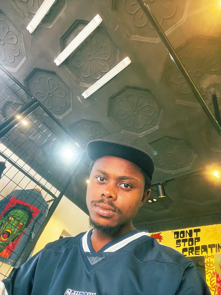 mogbade's tweet photo. @Teeniiola Relatable 😂 https://t.co/twPCMxzCri