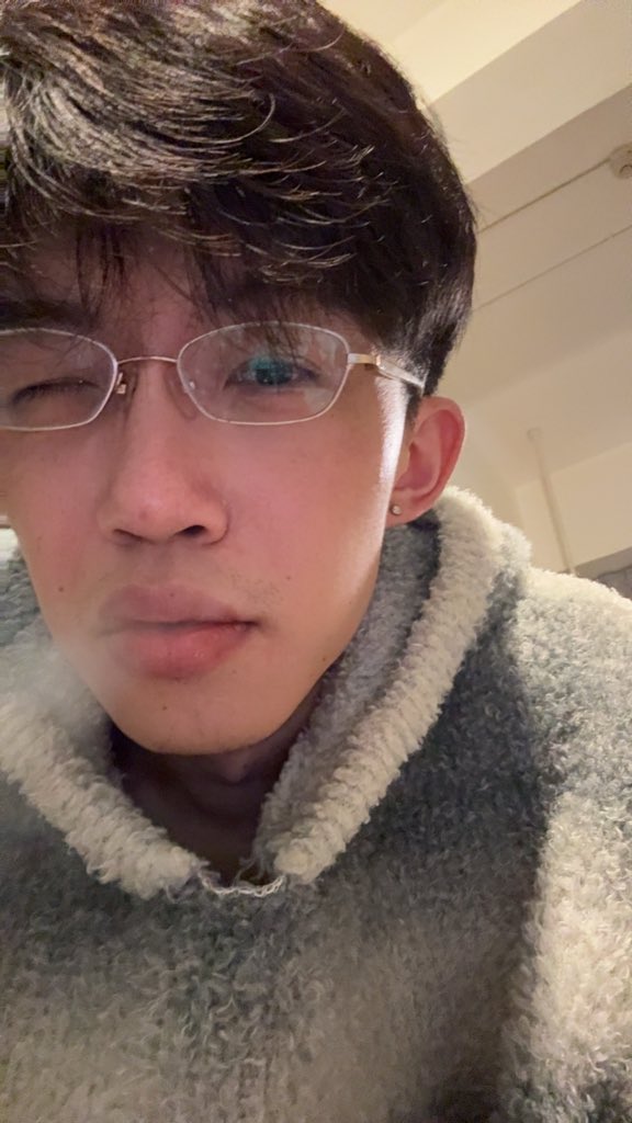 Heitou_001's tweet photo. 谁把我点了我烤烤火 https://t.co/o3HiWKDbdM