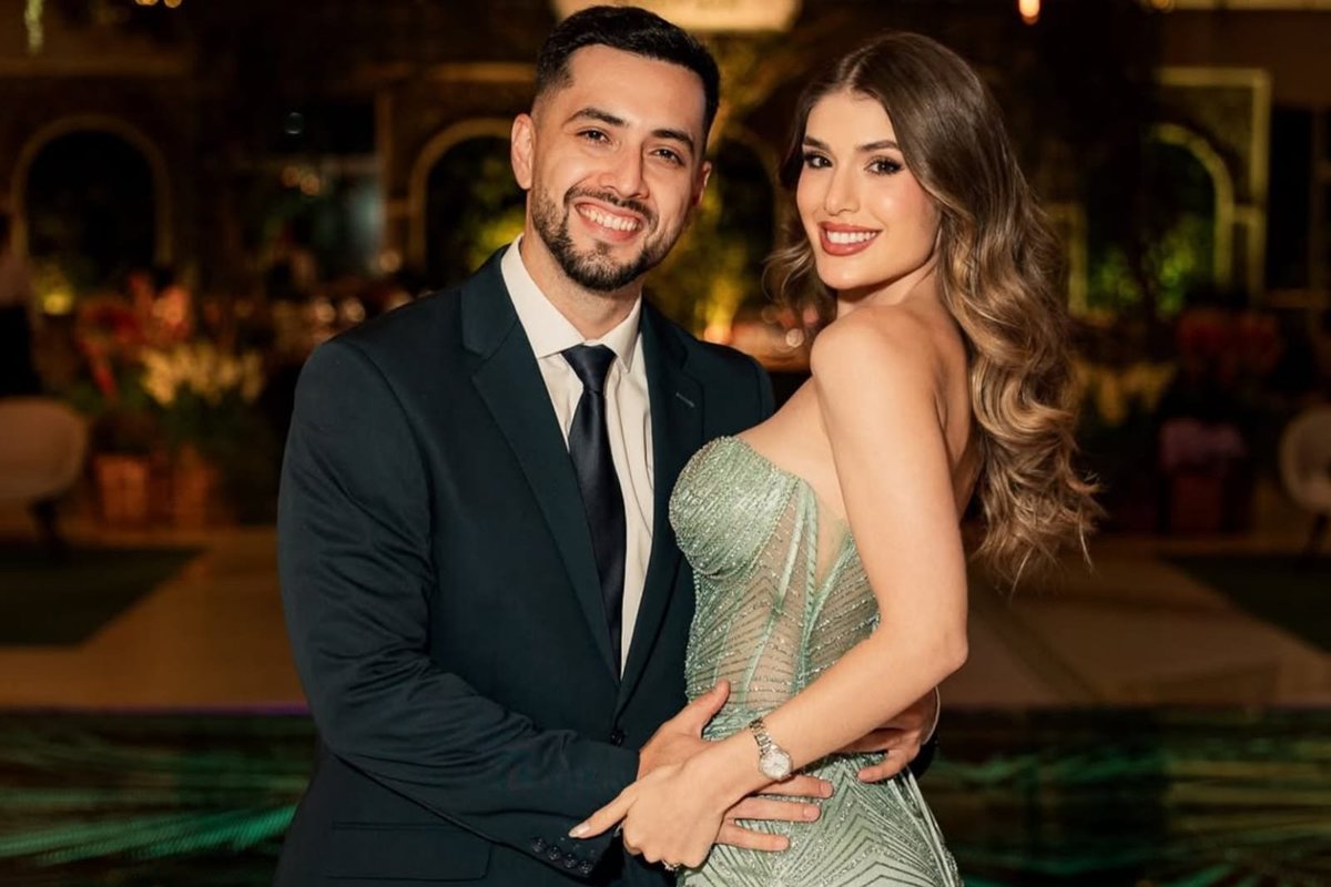 ▶️NOVIO DE BETHA BORBA ROMPIÓ EL SILENCIO TRAS VIDEOS FILTRADOS | ​🫢

"Betha no merece seguir sufriendo ataques por mi culpa", dijo en un comunicado el prometido de la ex Miss Mundo.😱

Jorge Escobar admitió que le fue infiel, le pidió perdón y señaló que fue un "error del cual