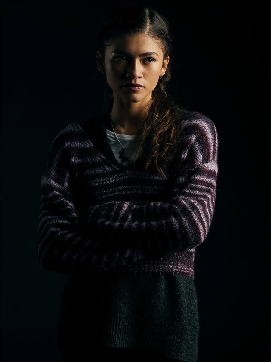 zendayacomz's tweet image. newly released photo portrait of @Zendaya as mj in ‘spider-man no way home’ back in 2021 💜