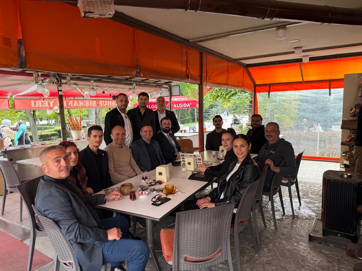 "Bir araya gelmek bir başlangıçtır; bir arada kalmak ilerlemedir; bir arada çalışmak başarıdır."

Dostluk ise ilelebet…
<a href="/derinyesil/">Funda Gerçek 🇹🇷☀️</a> <a href="/HYDRBYNDR/">Haydar Bayındır</a> <a href="/Mgercek72/">Murat Gerçek</a> <a href="/CumaCaliskan/">Cuma Caliskan</a> <a href="/EksperBekir/">Göray Bekir Taşdelen 🔆</a>  <a href="/omercakmak_06/">Ömer ÇAKMAK</a> <a href="/avmmustafameral/">Av.Muhammet Mustafa MERAL</a> <a href="/ali_uslu58/">ALİ USLU</a> <a href="/Ali_KIRABALI/">Ali Kırabalı</a>