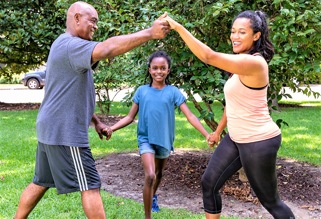 happyhealthyms's tweet image. With the fall season coming in, it’s a great time to be active outside with family and friends!

happyhealthy.extension.msstate.edu/being-active

#NationalPlayOutsideDay #MoveWithExtension #HappyHealthyMS