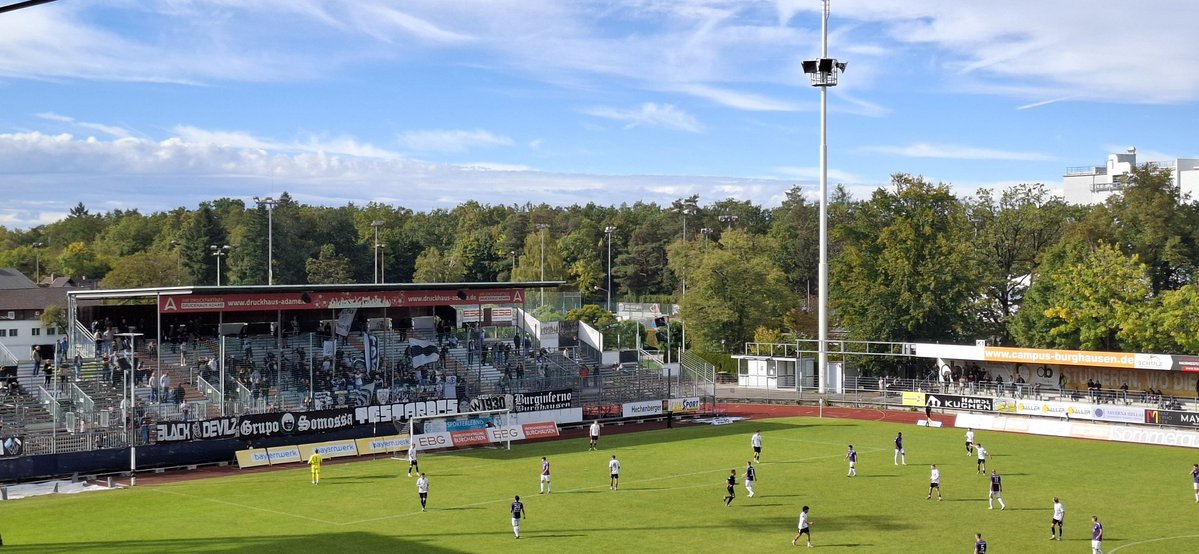🗓️  04/10/2025
🕰  14:00
⚽️  Sportverein Wacker Burghausen e.V. - Turn- und Sportverein 1847
Schwaben Augsburg e. V.  2-1
📍  Burghausen 
🏟  Wacker-Arena 
🎟️  €13
🏆  Regionalliga Bayeren 
👥️  995
📊  1/17