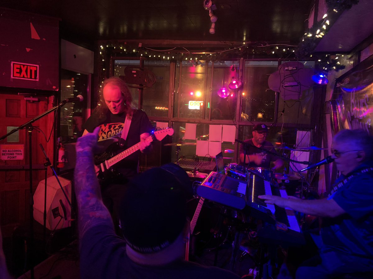 torontorox tweet media