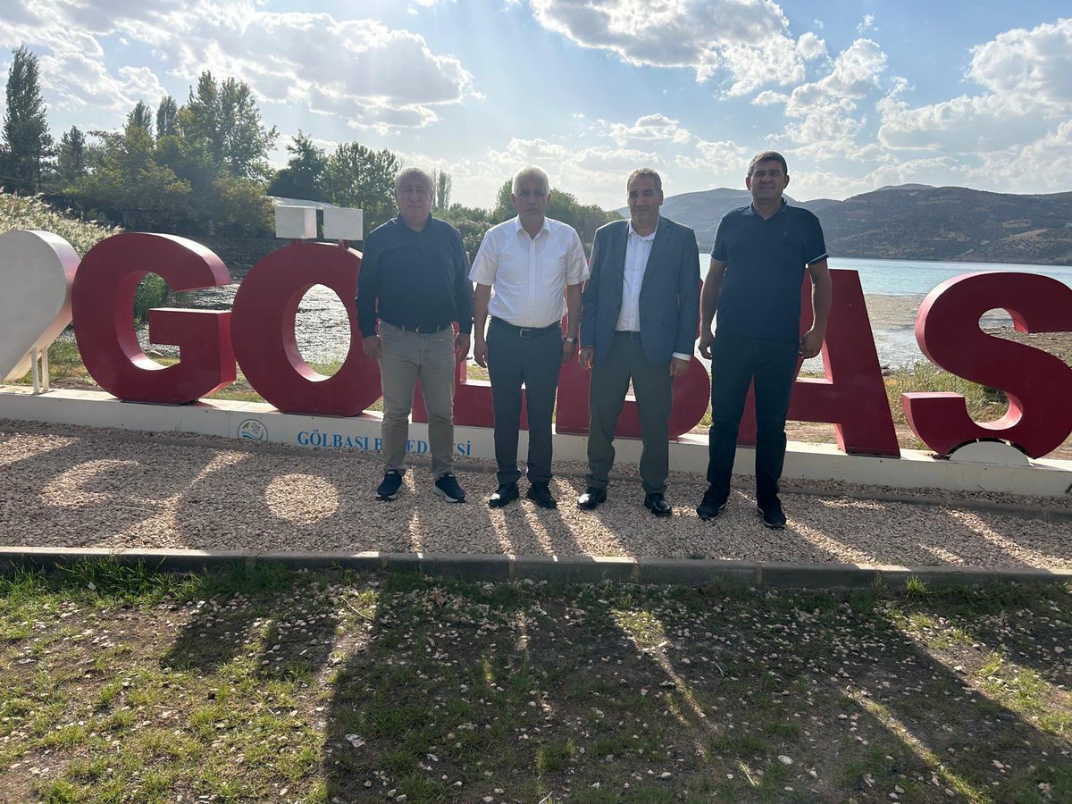 📍Gölbaşı AK Parti İlçe Başkanlığı

AK Parti Gölbaşı İlçe Başkanımız Sayın Mahmut Yalçınkaya’yı, İl Genel Meclisi Üyelerimiz Sayın Mehmet Işıklar ve Sayın Vakkas Atılgan’ı ziyaret ettim. Gölbaşı ilçemizin köylerine yönelik yatırım ve hizmetlerin istişaresi edilerek yapılacak