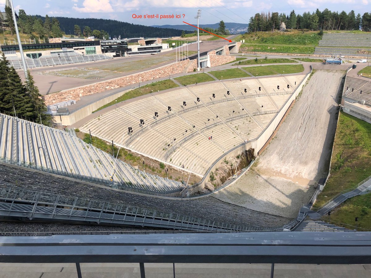 1 globe de cristal 🌐 au premier qui donnera la bonne réponse ! 😅

Et décrivez vos sentiments au passage !

(c’est pour voir si vous suivez ! 🤣)

Que s’est-il passé à l’endroit de la flèche rouge ? 😬