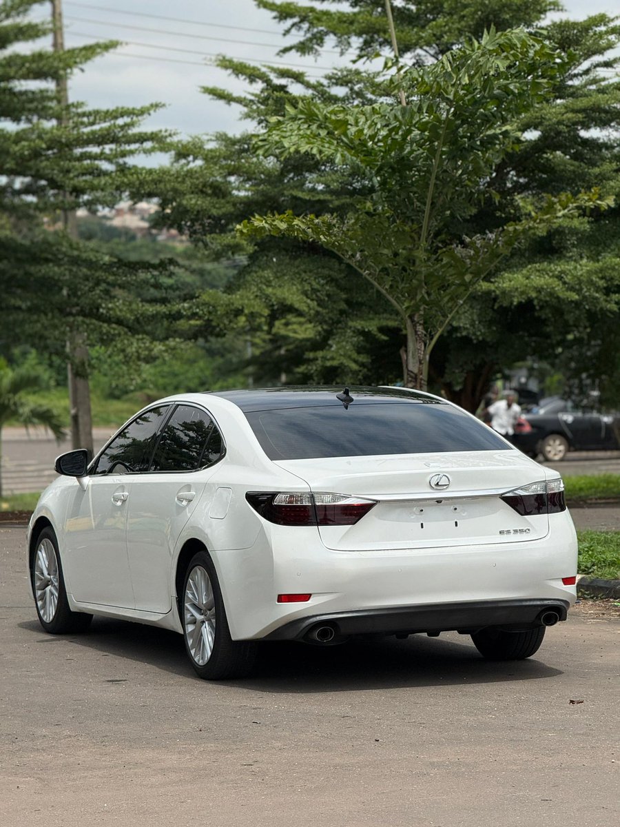 timlesco's tweet photo. TOKS 2014 Lexuz es350 
-BSM
-power boot
-park assist
-panoramic roof
The fullest 2014 you’ll ever see 

Price24m https://t.co/hmpC5NpI6c