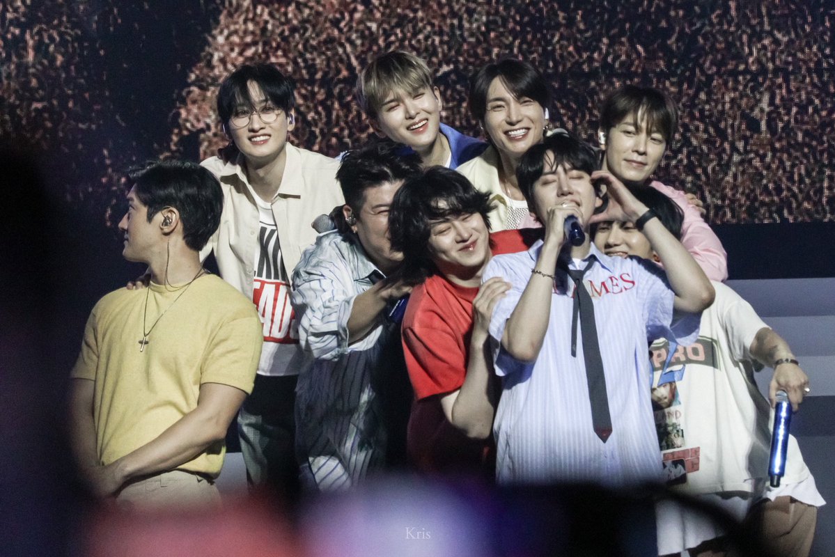 heyitscrispyy_'s tweet image. 20251004 SUPER SHOW 10 in MANILA 

💙

#슈퍼주니어 #SUPERJUNIOR
#SUPERSHOW #SUPERSHOW10
#20th_Anniversary_TOUR
@SJofficial