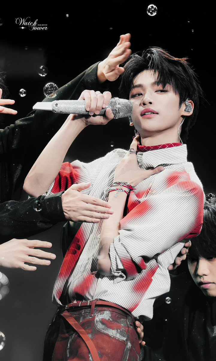 ziyudaze's tweet photo. SEDUCTIVE ZHENG PENG I’M ON MY KNEES ALREADY.

ZIYU IN TAIHUBAY D2
#ZIYUMusicFestD2 https://t.co/N2zEpSNEcc