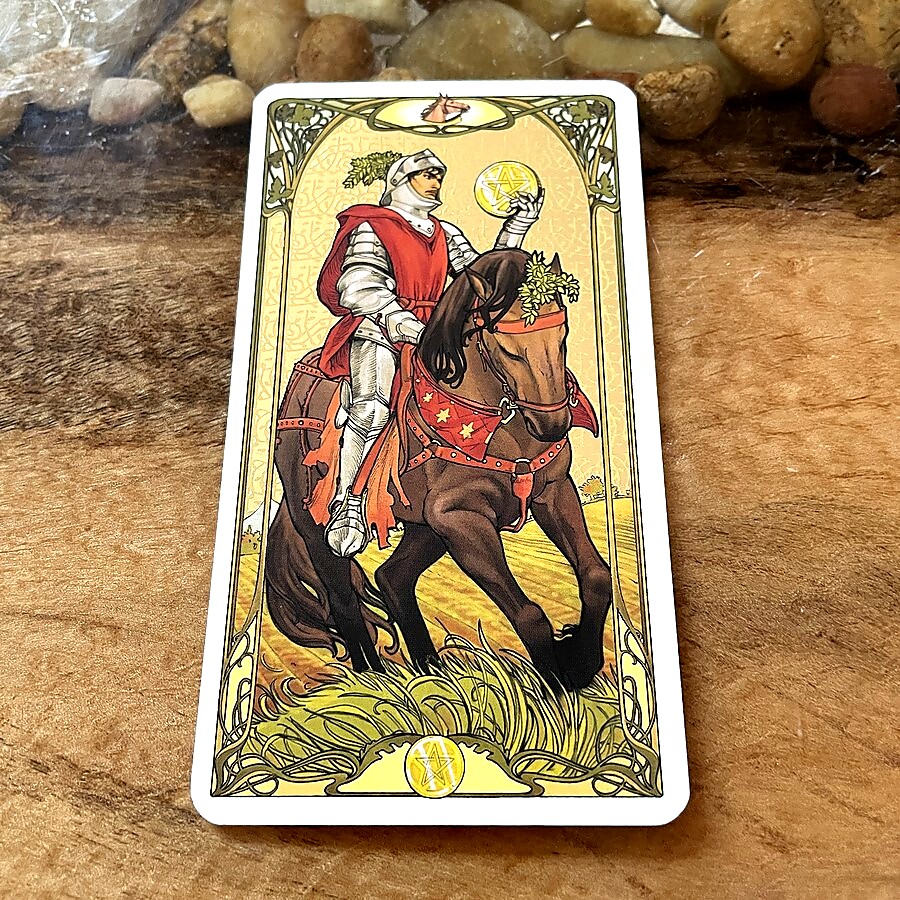 Caballero de Oros: compromiso duradero y constancia en cada paso.