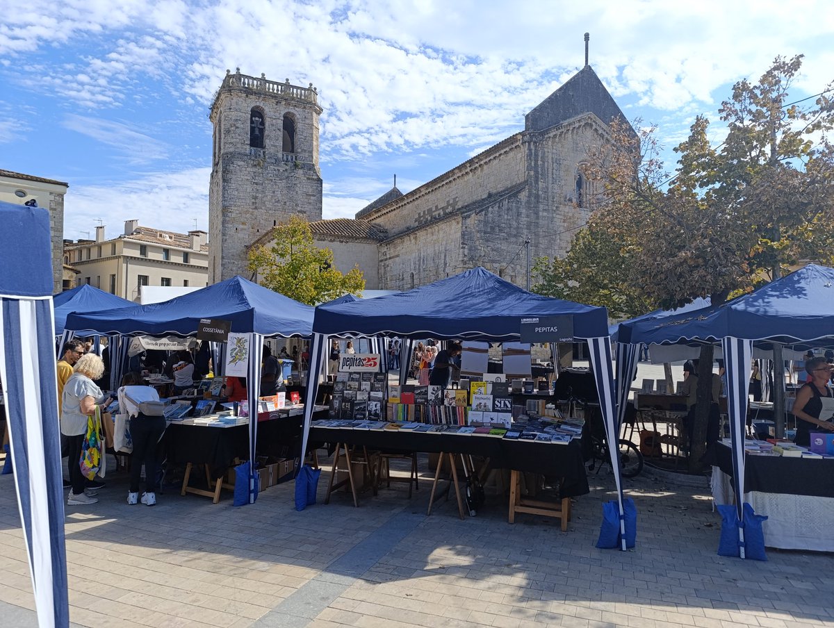 Pepitas editorial (@pepitaseditora) on Twitter photo 💥¡Empieza <a href="/liberisliber/">Liberisliber</a> de Besalú, Girona!
Hoy, sábado 4, y mañana, domingo 5, estaremos con nuestros libros en el Festival y feria de la edición independiente «Liberisliber» de Besalú.
Para nosotros será un placer que vengas, solo o acompañado.
Te esperamos. 💥¡Empieza <a href="/liberisliber/">Liberisliber</a> de Besalú, Girona!
Hoy, sábado 4, y mañana, domingo 5, estaremos con nuestros libros en el Festival y feria de la edición independiente «Liberisliber» de Besalú.
Para nosotros será un placer que vengas, solo o acompañado.
Te esperamos.