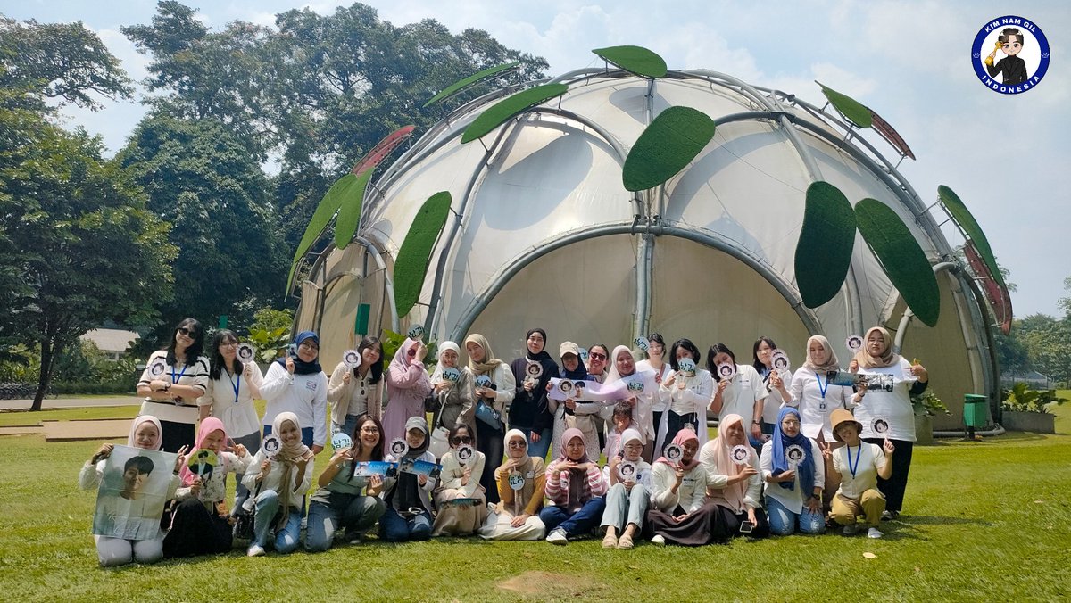 kimnamgil_id's tweet photo. Terimakasih banyak Namgilholics Indonesia yang udah ikutan piknik seru hari ini,  stay healthy and happy ya! sampai ketemu di event selanjutnya 😍🤗🙏🫶

#KimNamGil #Namgilholics #NamgilholicsIndonesia #kimnamgil_id https://t.co/GHSdq7H6h5