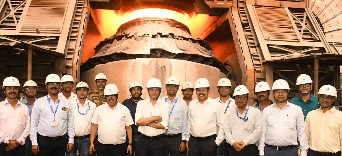 SAIL_IISCOSteel's tweet image. In a historic achievement, our Steel Melting Shop(SMS) with three Converters, has set a national record by achieving the highest ever 14,000 Heats from a single lining in its Basic Oxygen Furnace(BOF) No.3 that began its current campaign on 20.04.2023.
@SAILsteel
@SteelMinIndia