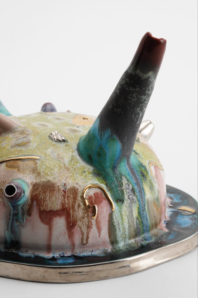 cow7uka's tweet photo. 浮き島
〈Floating island〉
W250×D230×H180 (mm)
2025
Porcelain , glaze, gold, platinum
photo by Takeru Koroda
#art #artcollection #sculpture #ceramique #ceramic
#アート #porcerain #artpieces
#yukanishihisamatsu https://t.co/QMXECAJYsI