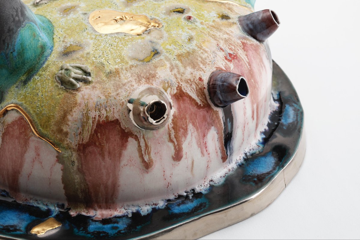 cow7uka's tweet photo. 浮き島
〈Floating island〉
W250×D230×H180 (mm)
2025
Porcelain , glaze, gold, platinum
photo by Takeru Koroda
#art #artcollection #sculpture #ceramique #ceramic
#アート #porcerain #artpieces
#yukanishihisamatsu https://t.co/QMXECAJYsI