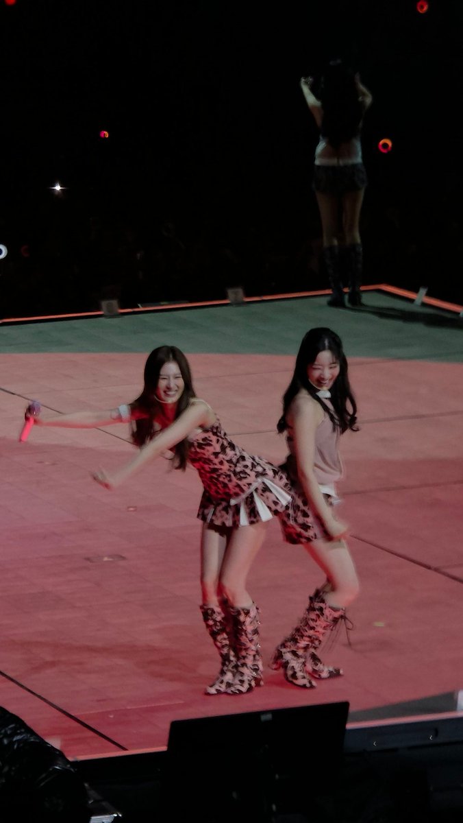 maindahyun's tweet photo. saida my silly babies 🥹 https://t.co/H2cTx9CPsG