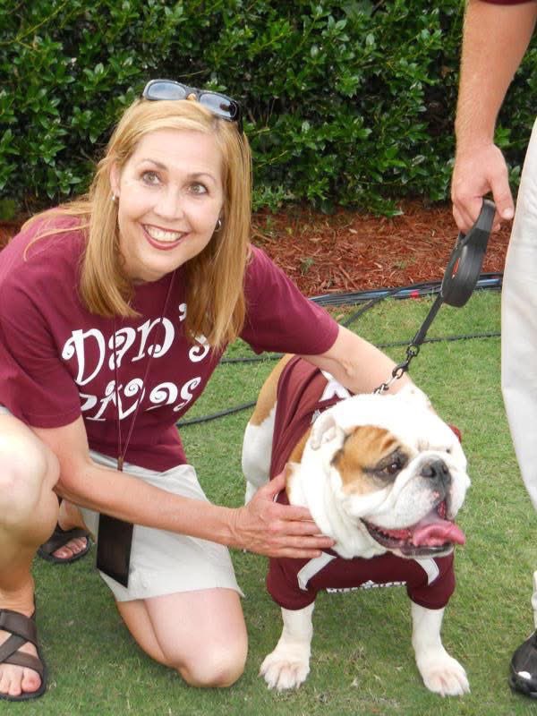ScoutSteveR's tweet image. Earlier this week, we lost a great Bulldog, Lisa Shipp Lake. She was a tremendous friend and supporter of Mississippi State. On this game day, it gives me a bit of peace knowing she’s leading the maroon and white cheer in Heaven. May God bless all who love her and will miss her.
