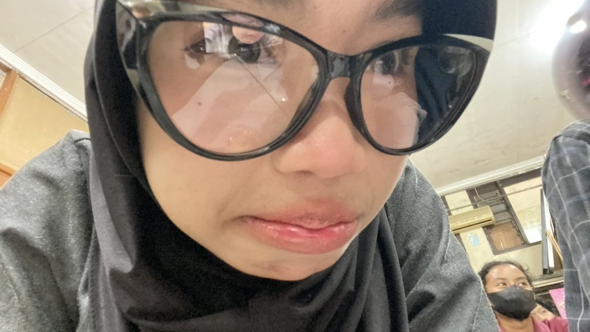 aya OPEN COMMISION tweet media