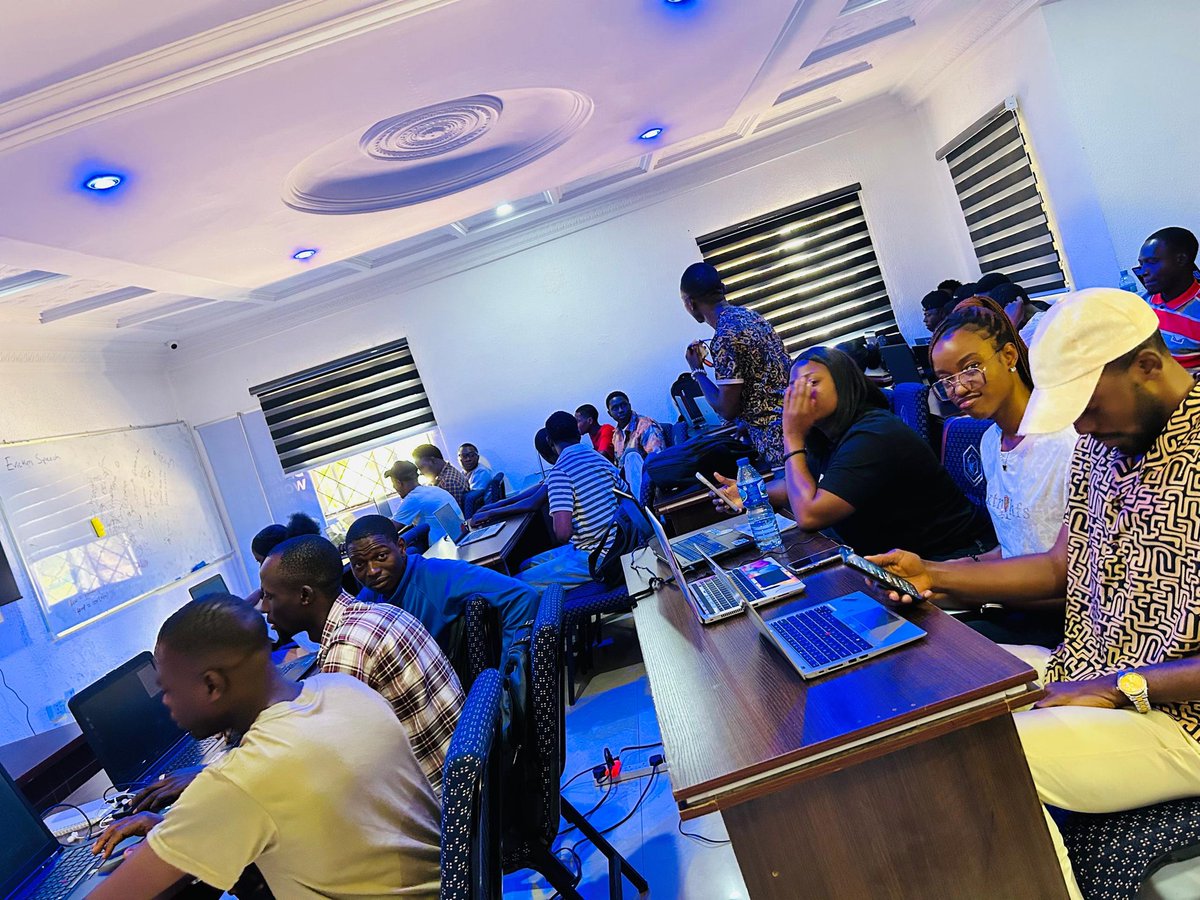 Blockfuse_labs's tweet image. This is how we wrapped up the week....We go again next week!

#TGIF #bootcamp #Web3 #tech #weekendvibes